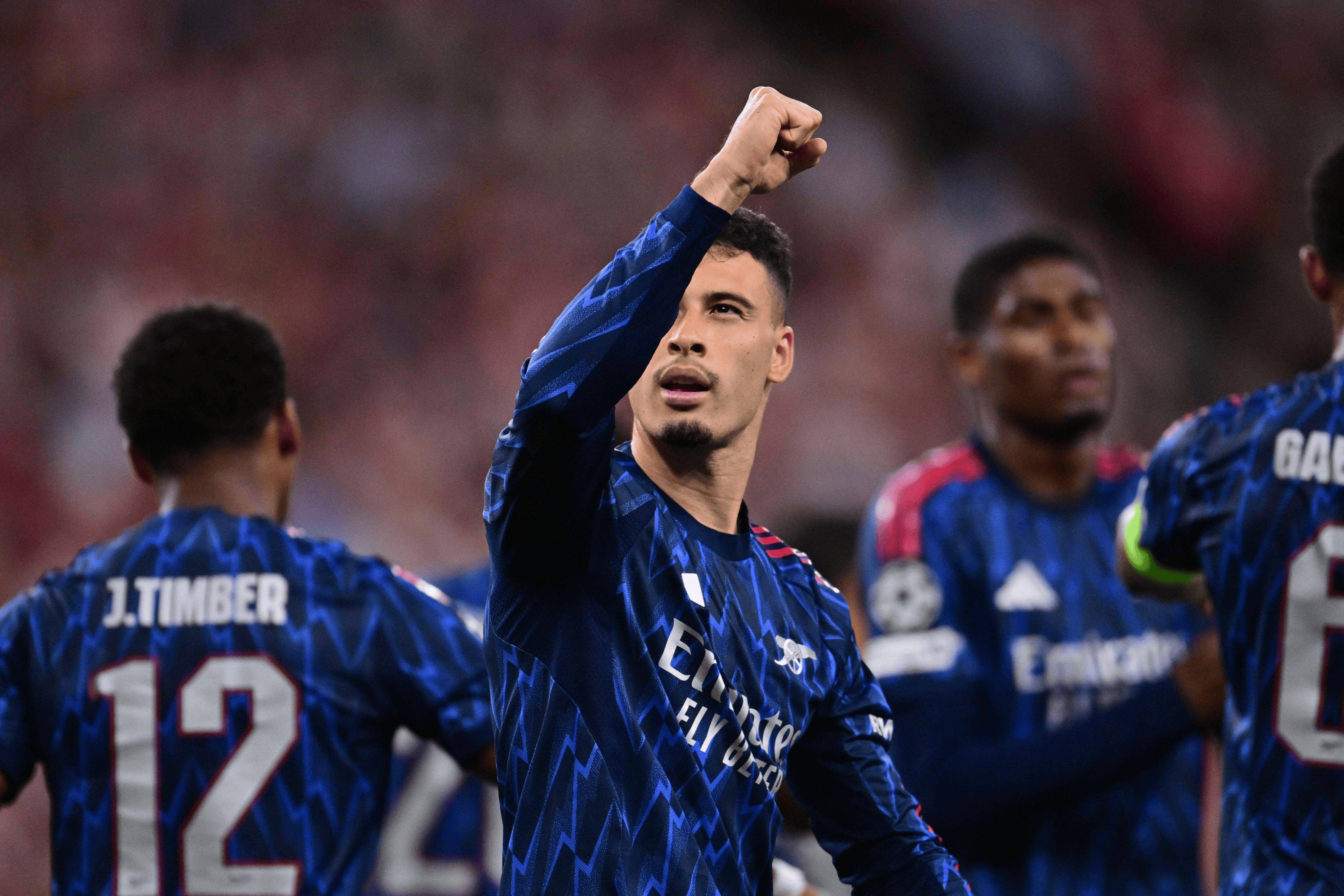 LOL联盟网站 -包含风云突变!多特蒙德集结日止住颓势,国王杯版图或变,底气十足,轮换策略成焦点的词条