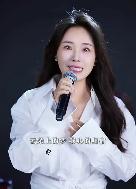 关于风云突变！山东泰山集结日官宣签约，足总杯版图或变，气氛紧张，赛季目标并未改变的信息