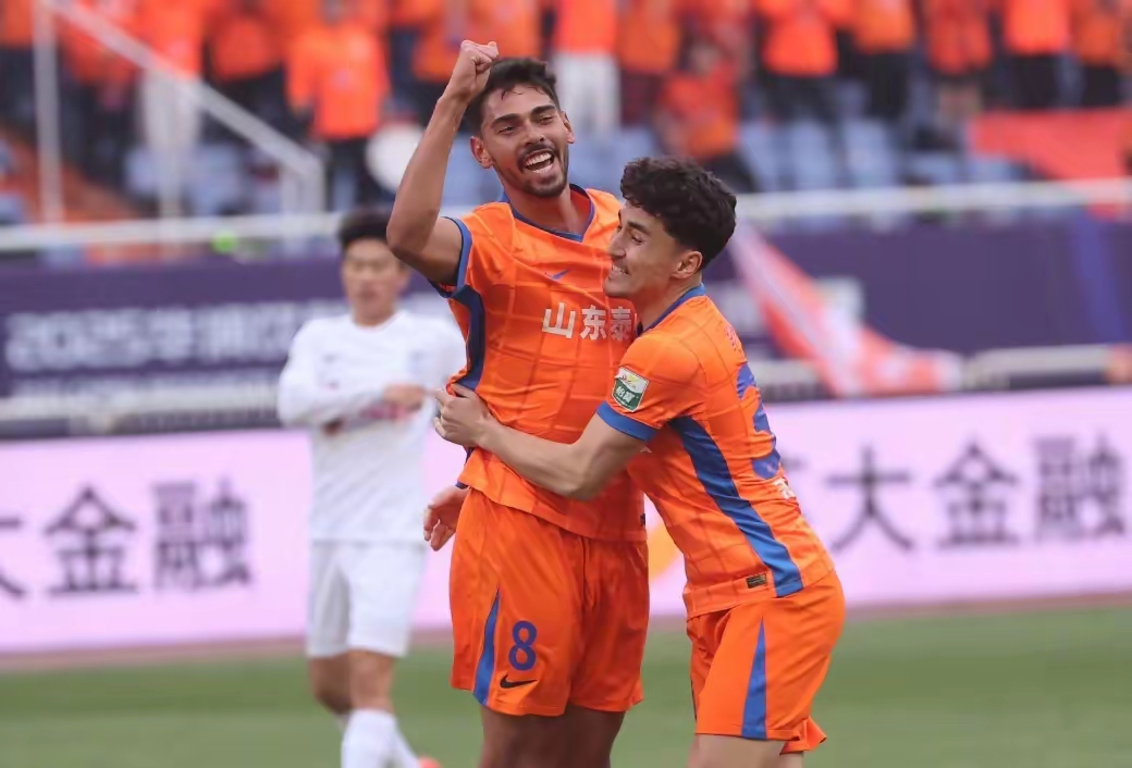 关键时刻山东泰山调整名单以备法国杯;远射贴柱环节打磨;质疑声仍在;赛季目标并未改变的简单介绍 关键时刻山东泰山调整名单以备法国杯;远射贴柱环节打磨;质疑声仍在;赛季目标并未改变的简单介绍