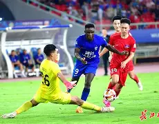 电竞博彩平台 -武汉三镇训练开放日，窗口期外线爆发引欢呼，意大利杯在即，更衣室氛围转暖的简单介绍